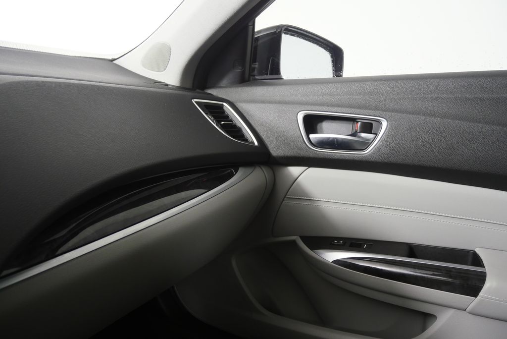 Thumbnail: 2018 Acura TLX - 29