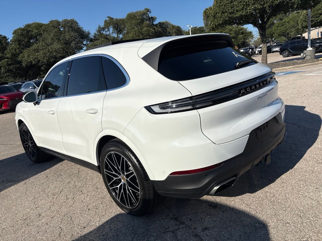 Thumbnail: 2024 Porsche Cayenne - 3
