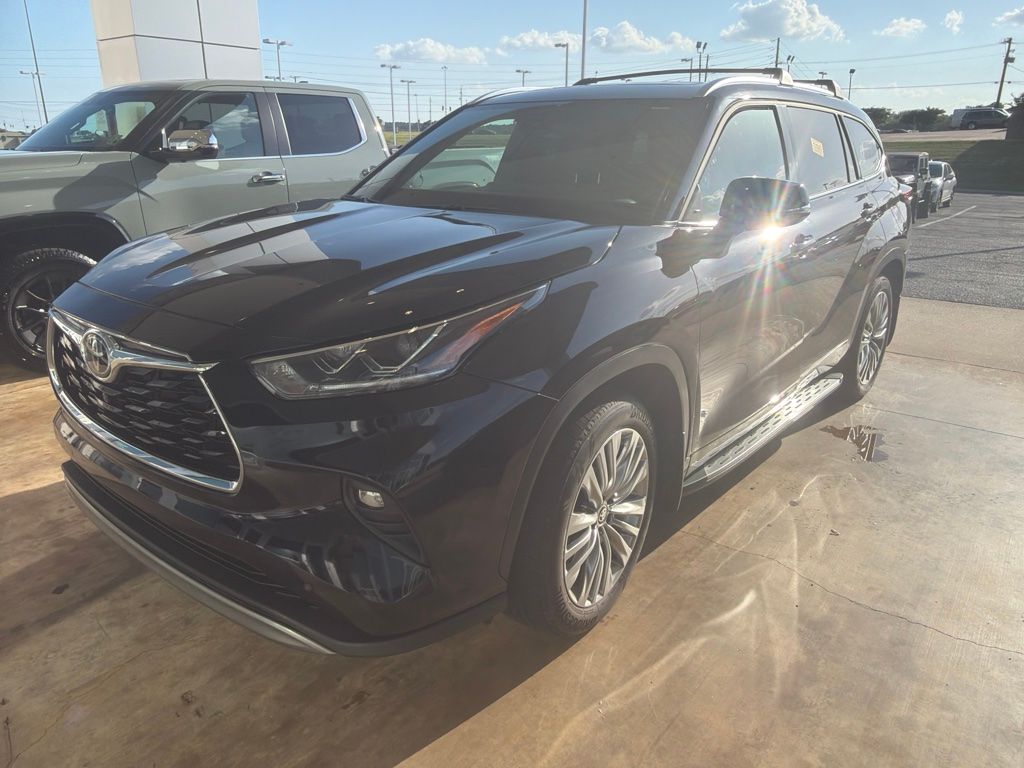 Midnight Black Metallic 2025 Toyota Highlander SUV / Crossover All-Wheel Drive 8-Speed Automatic