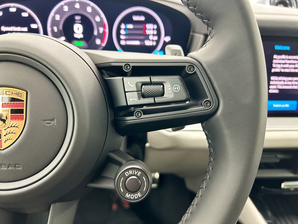 Thumbnail: 2026 Porsche Cayenne - 15