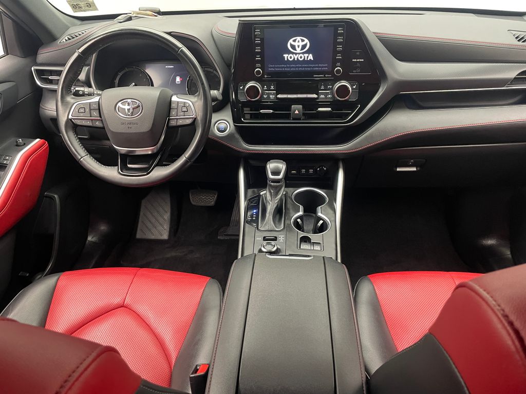 Thumbnail: 2021 Toyota Highlander - 19