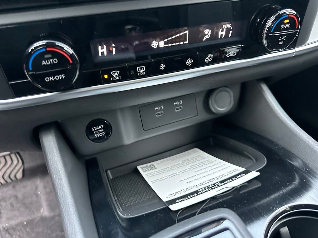 2025 Nissan Rogue SV photo
