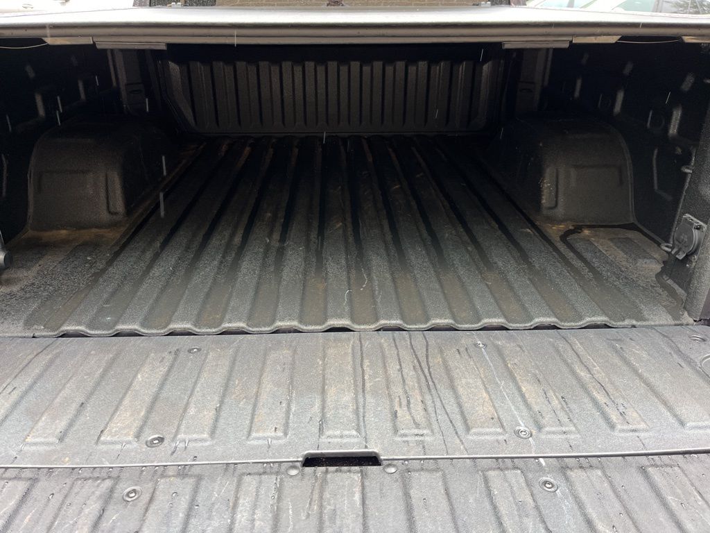 Thumbnail: 2022 Chevrolet Silverado 1500 - 26