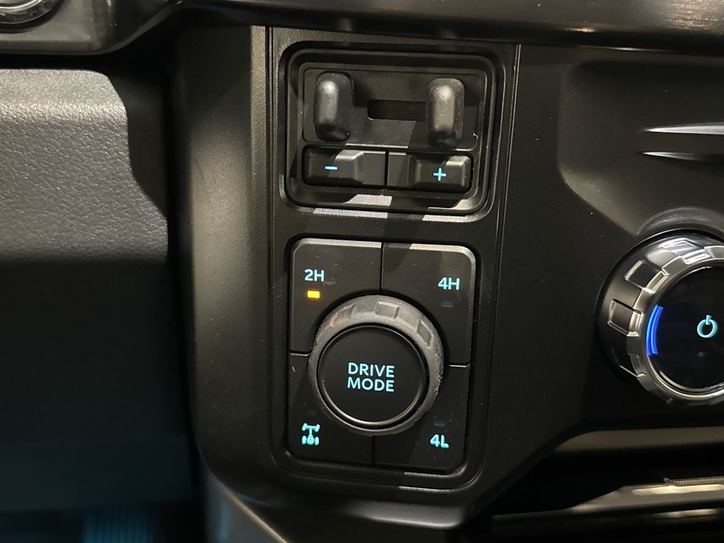 New 2026 Black Ford Lariat image 31