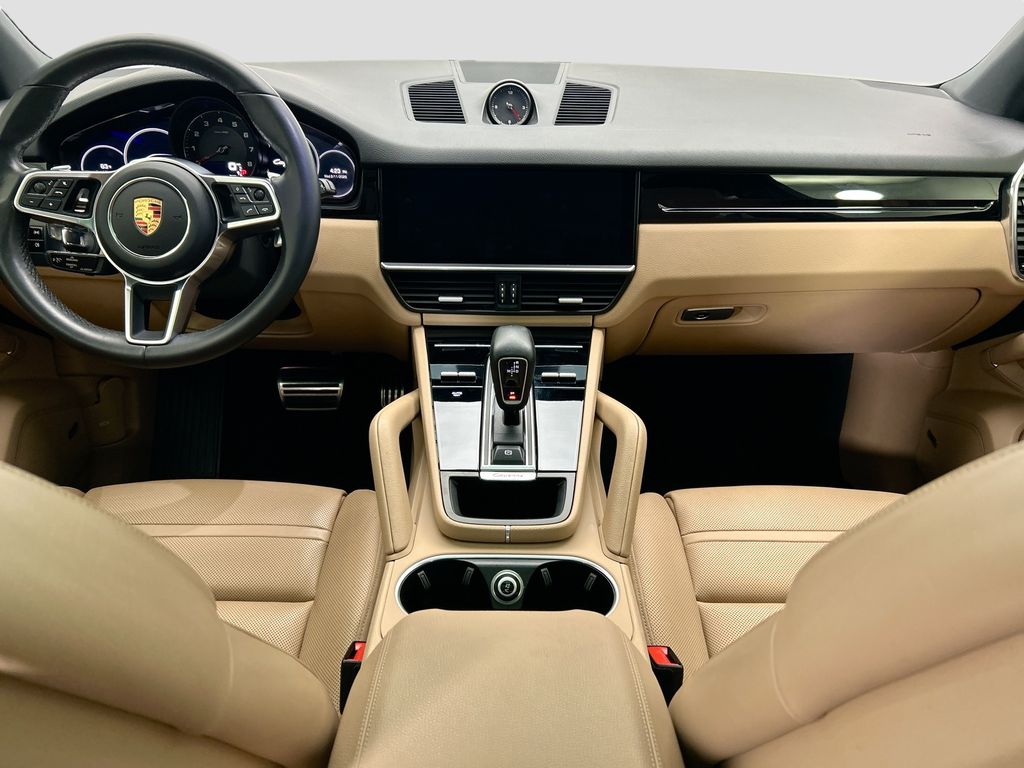 Thumbnail: 2020 Porsche Cayenne - 16