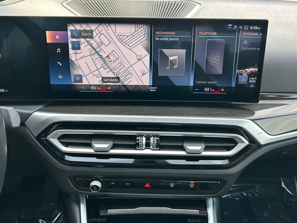 Thumbnail: 2023 BMW i4 - 25