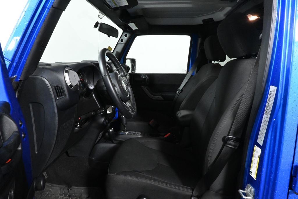 Thumbnail: 2016 Jeep Wrangler - 3