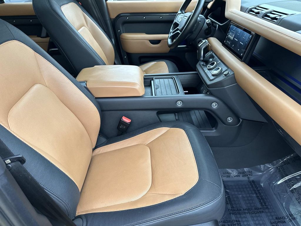 Thumbnail: 2023 Land Rover Defender - 22