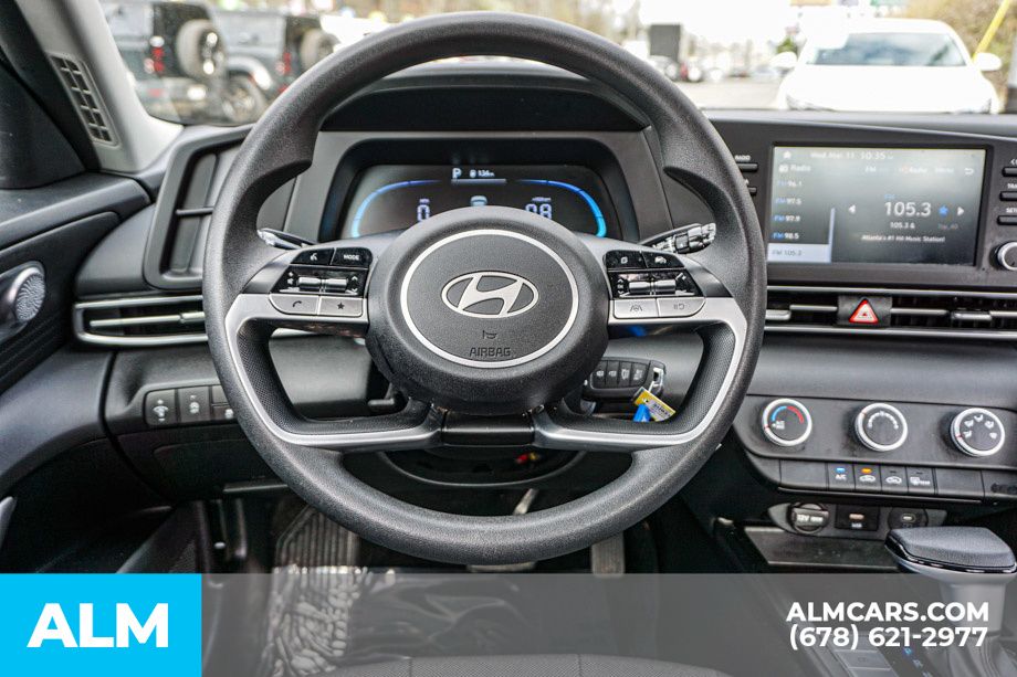 Used 2025 Gray Hyundai SE image 28