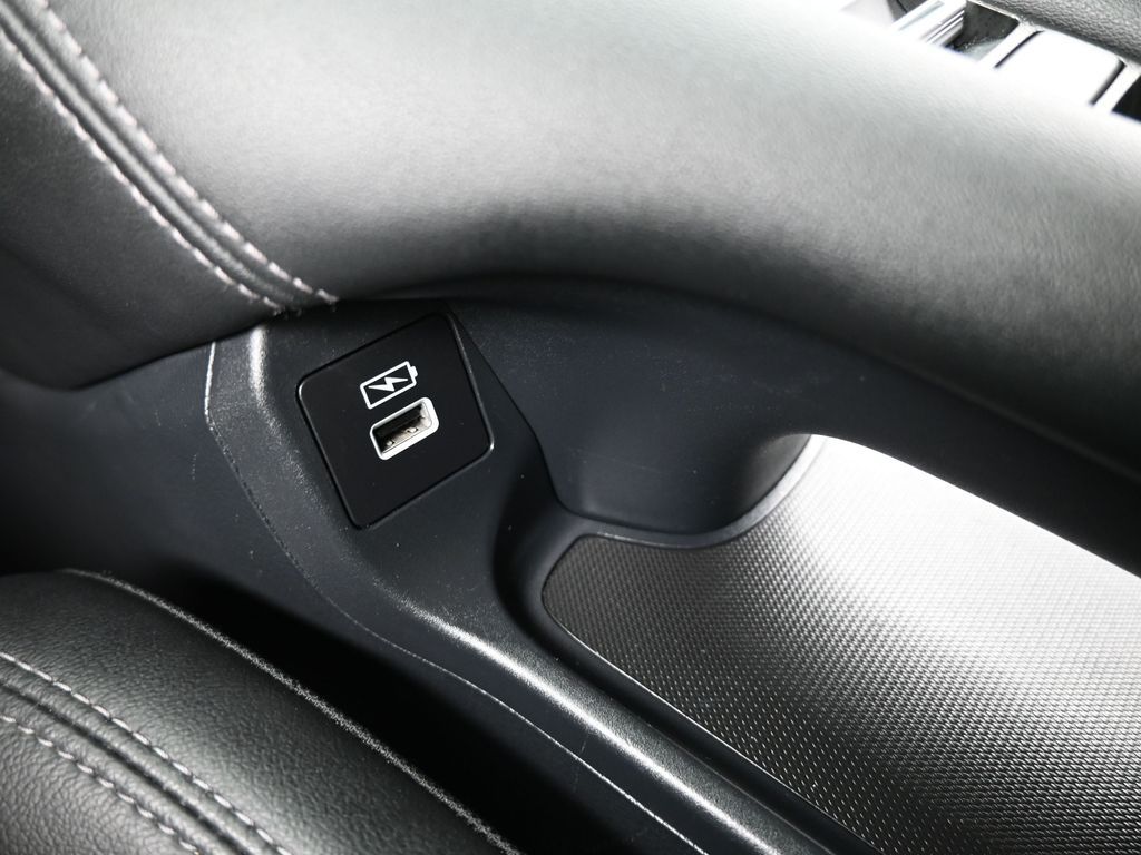 Used 2023 Black Honda EX-L image 31