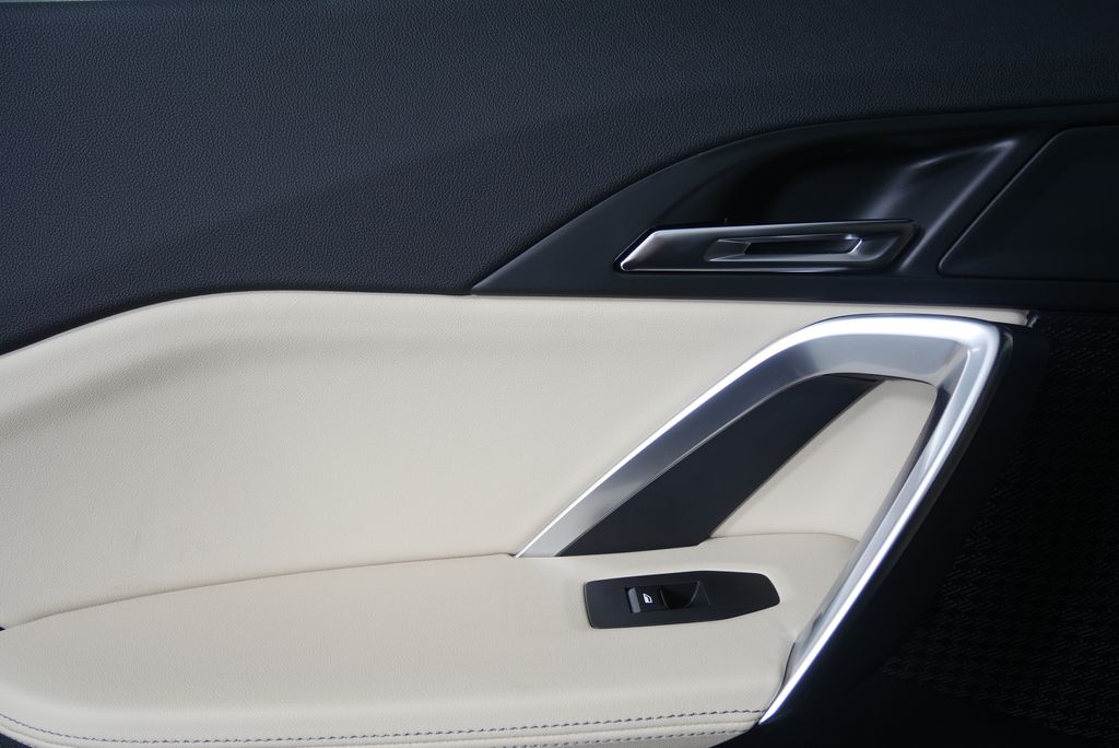 Thumbnail: 2024 BMW X1 - 12