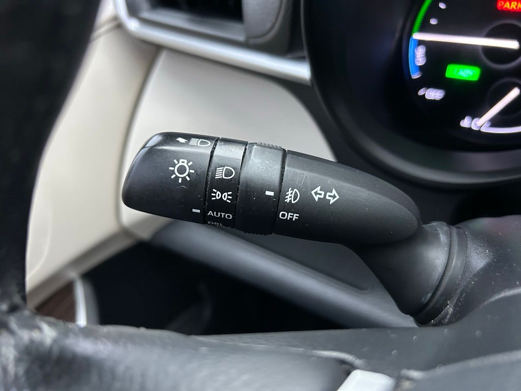 Thumbnail: 2021 Toyota Sienna - 24