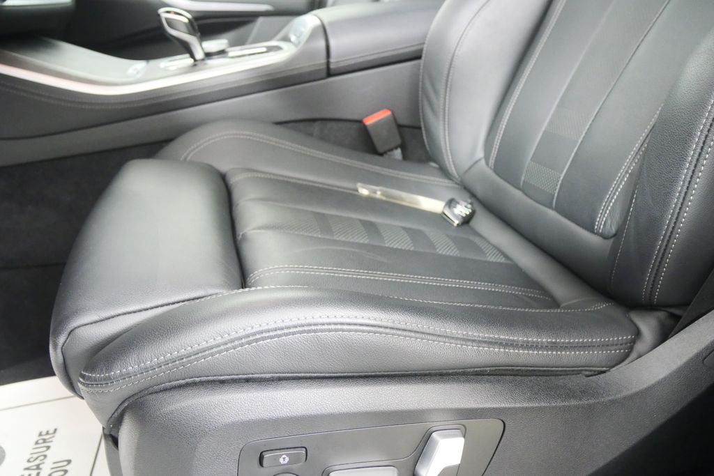 Thumbnail: 2022 BMW X5 - 9