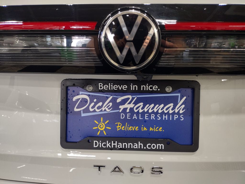 2025 Volkswagen Taos 1.5T SE