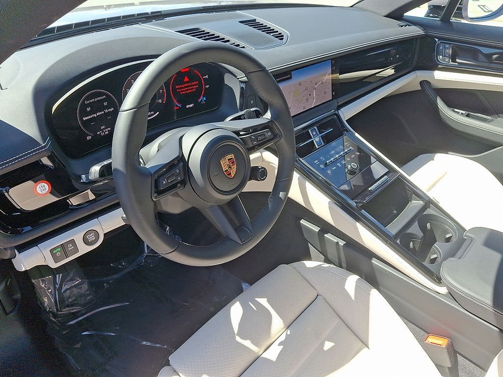 Thumbnail: 2025 Porsche Panamera - 4