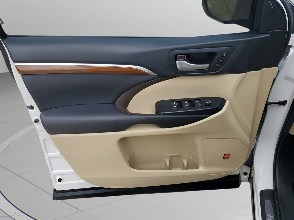 Used Car 2017 Toyota Highlander  Limited For Sale Under $25,000 In Austin, Texas