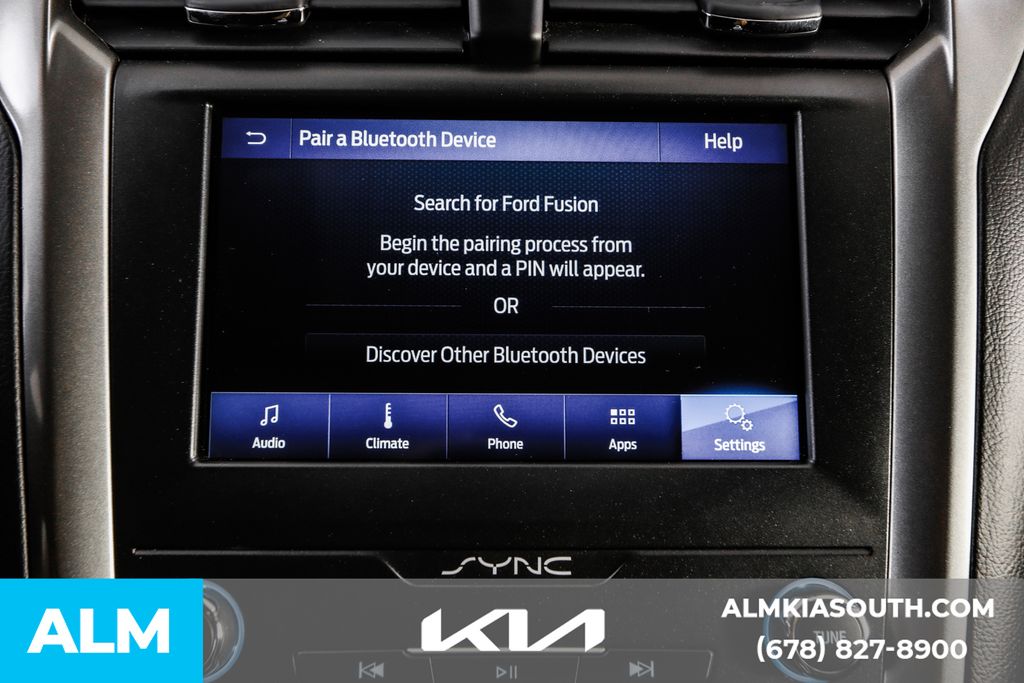 2020 Ford Fusion SEL photo 32