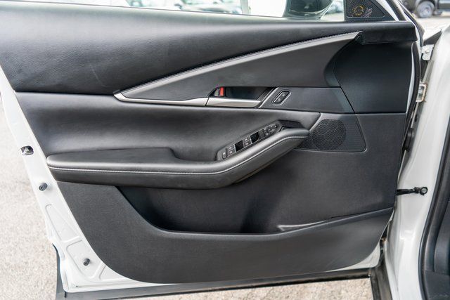 2024 Mazda CX-30 2.5 S Select Sport White at South Hills Kia