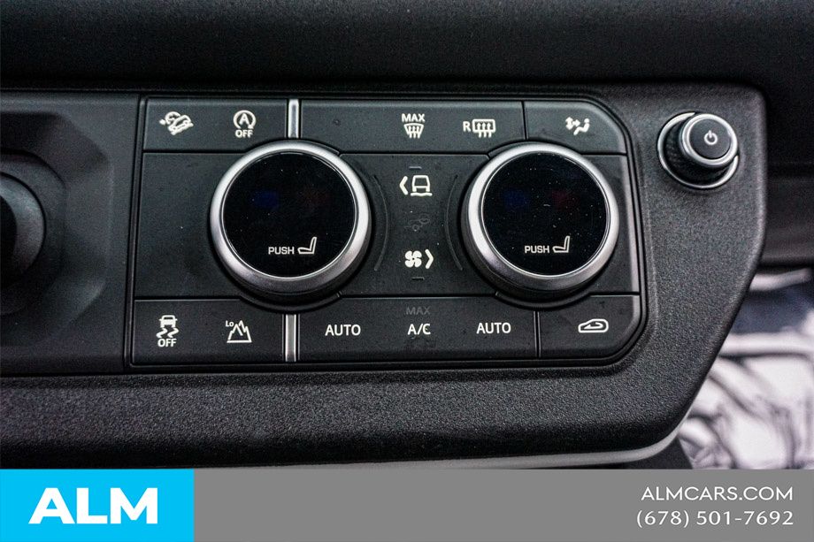 Used 2023 Gray Land Rover X-Dynamic SE image 44
