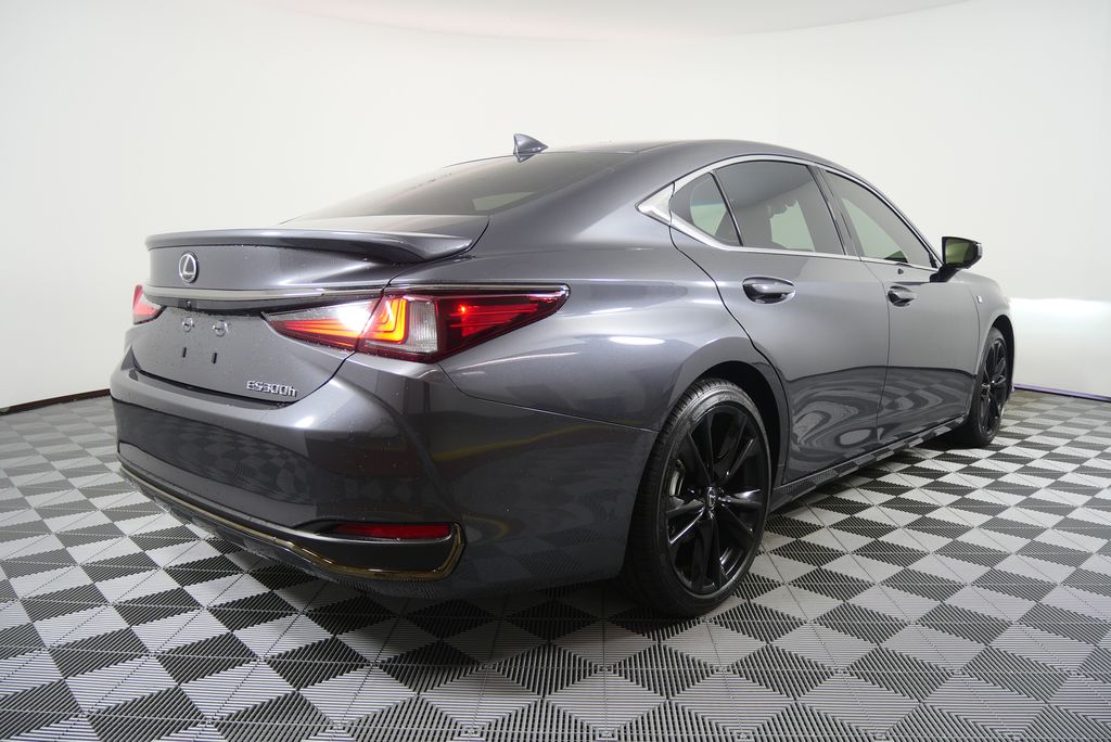 Thumbnail: 2024 Lexus ES - 3
