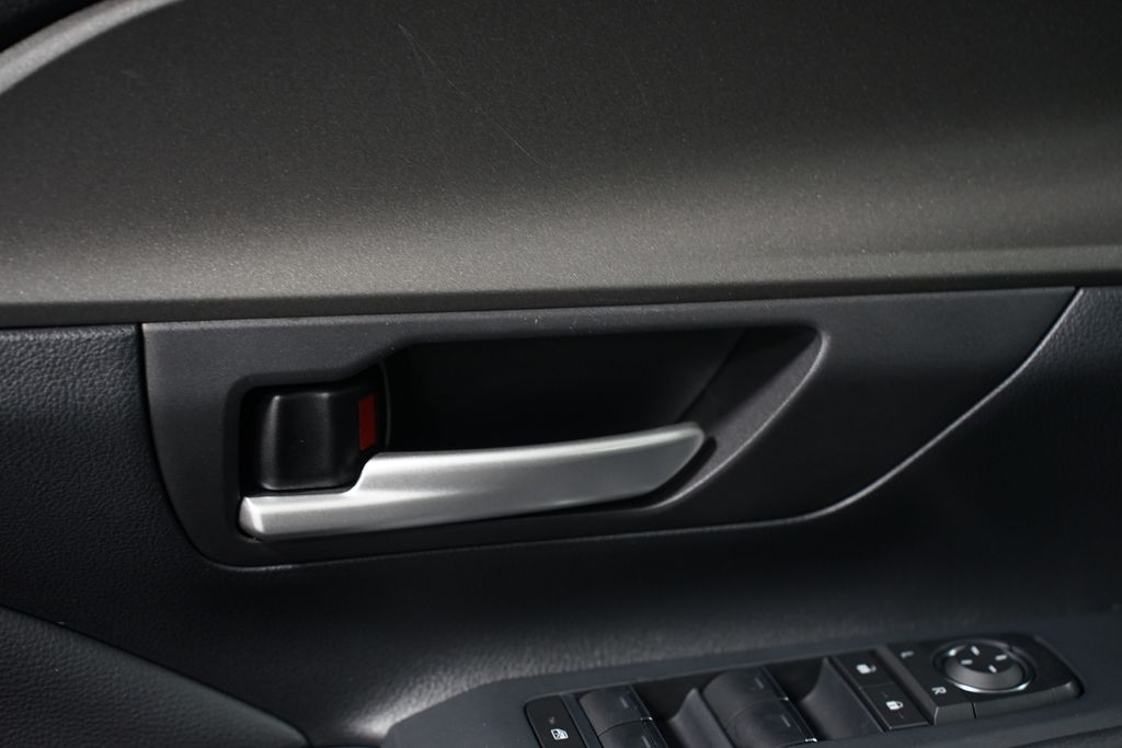 Thumbnail: 2025 Toyota Grand Highlander - 32