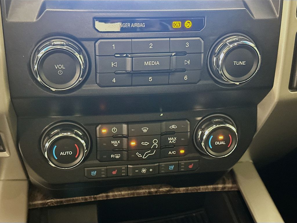 Thumbnail: 2019 Ford Econoline - 15