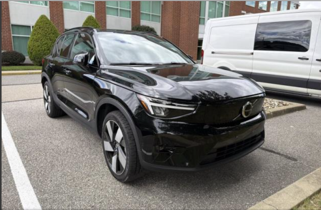 Used 2023 Volvo XC40 Ultimate with VIN YV4ED3UM3P2059533 for sale in Bethesda, MD