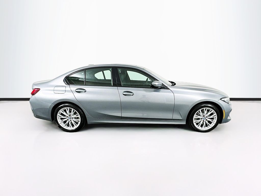 2023 BMW 3 Series 330i xDrive 4