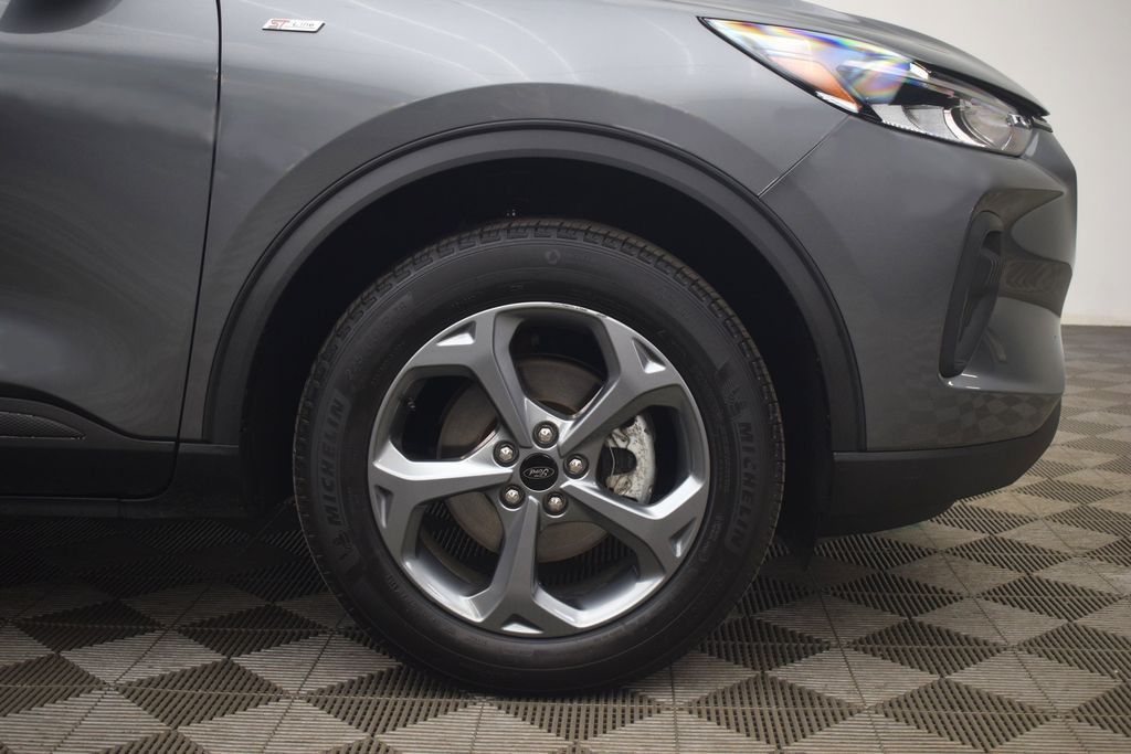 used 2025 Ford Escape car, priced at $24,000
