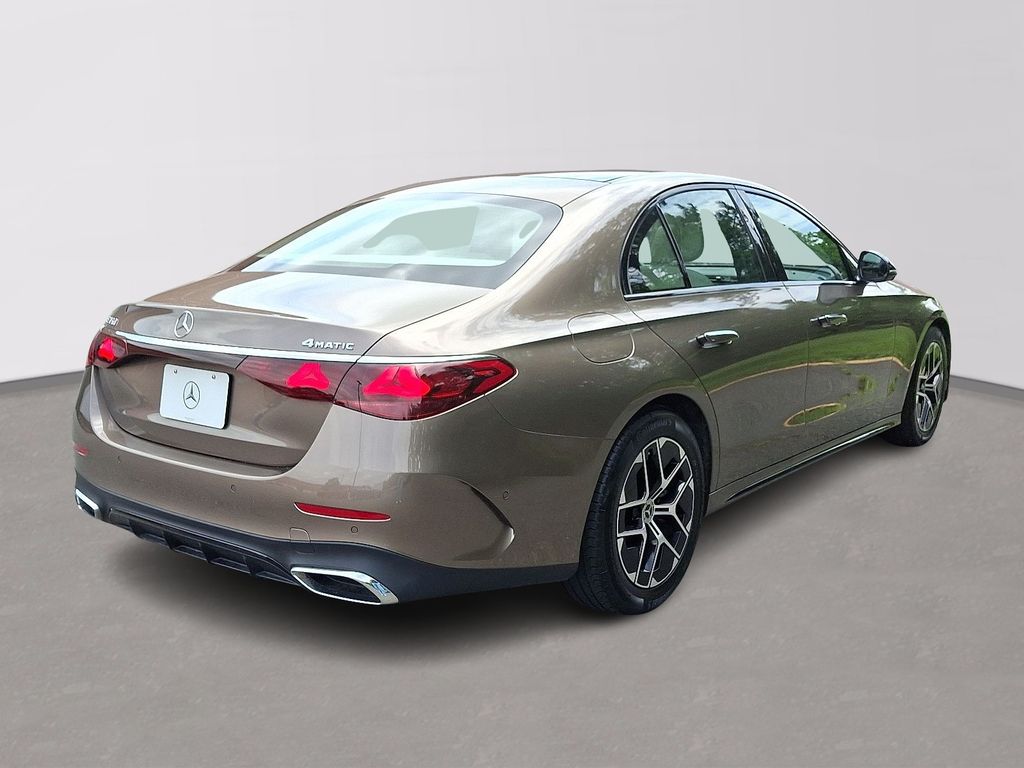 Thumbnail: 2025 Mercedes-Benz E-Class - 4