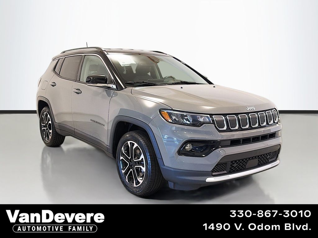 Sting-Gray Clearcoat 2022 Jeep Compass SUV / Crossover Four-Wheel Drive 9-Speed Automatic