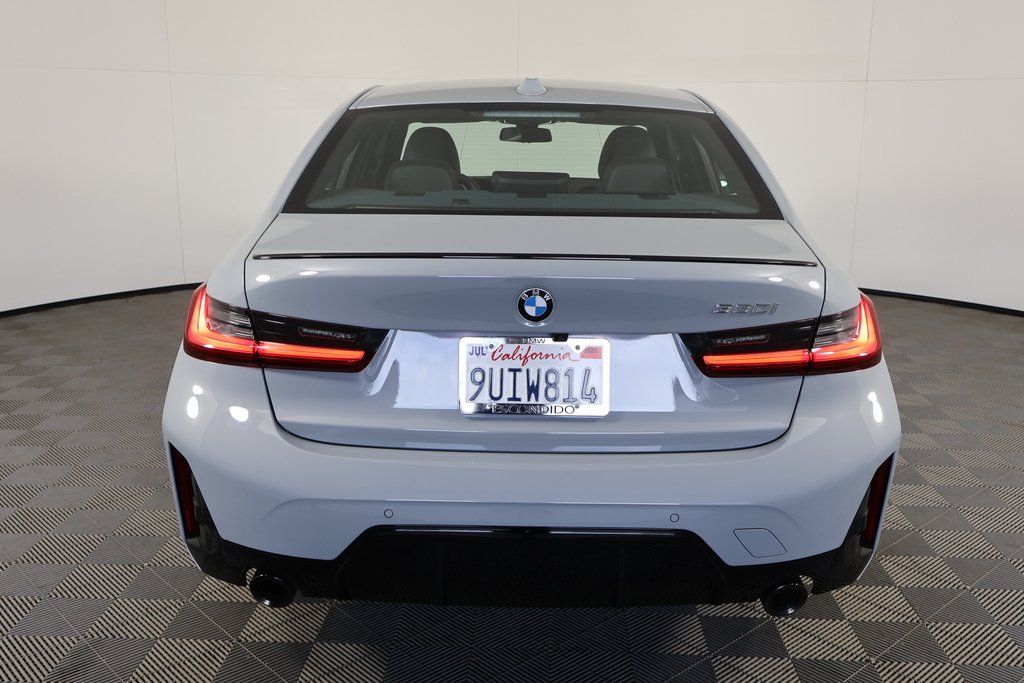 Thumbnail: 2025 BMW 3 Series - 5