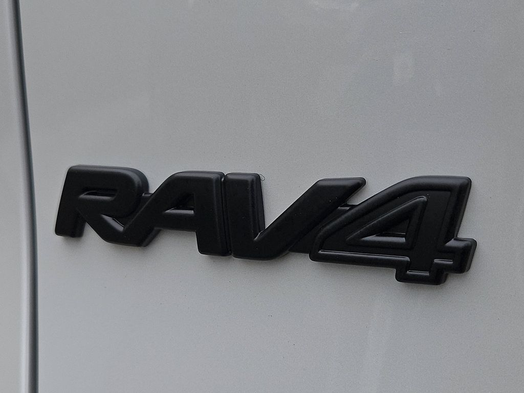 Thumbnail: 2025 Toyota RAV4 - 22