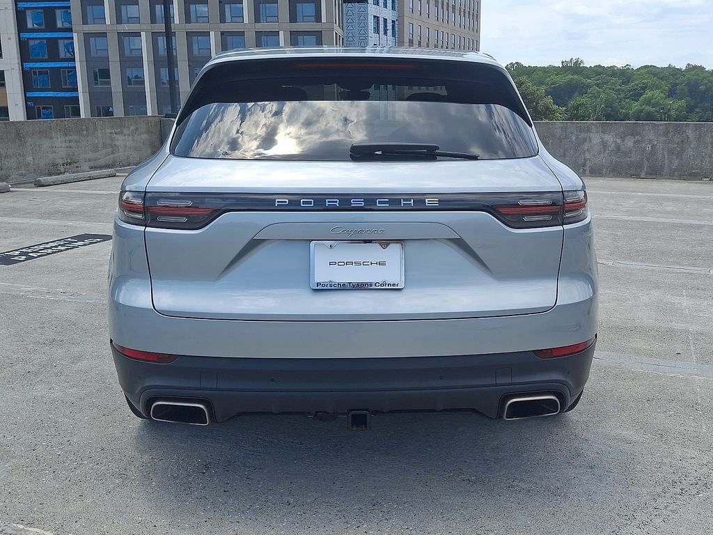 Thumbnail: 2020 Porsche Cayenne - 9