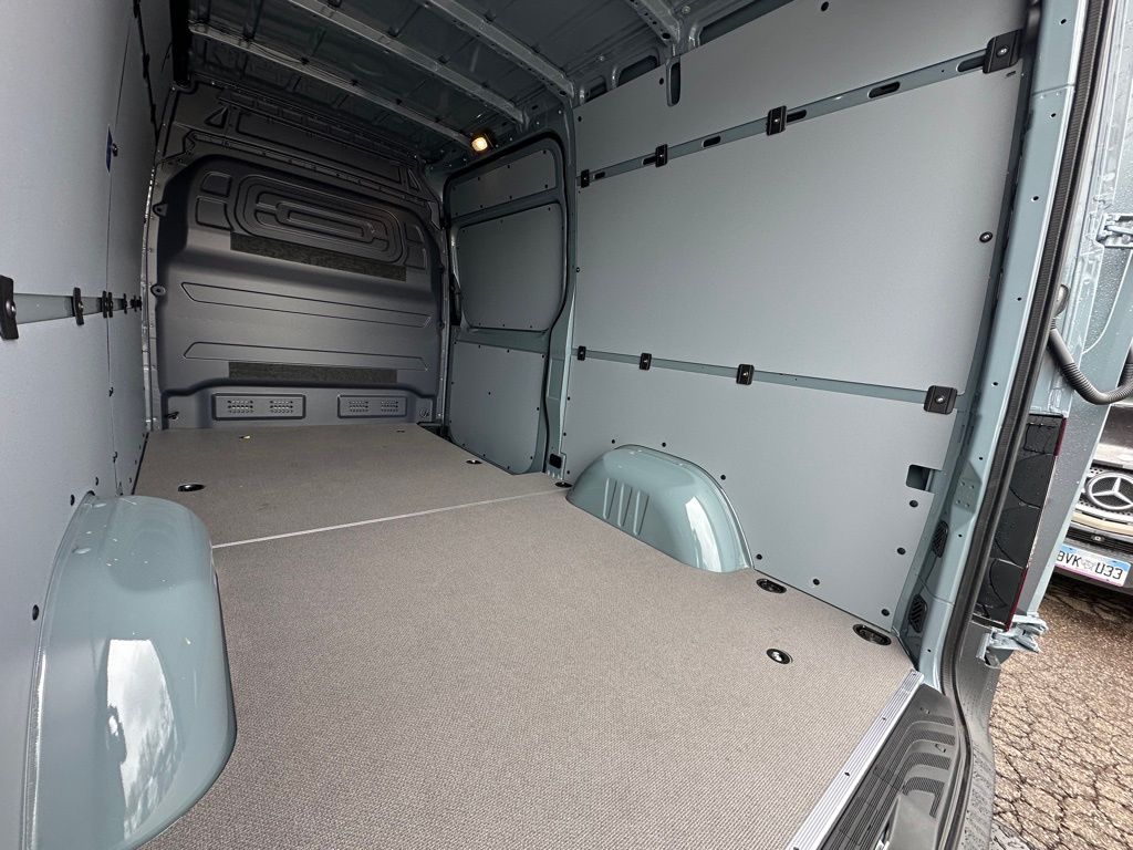 2024 Mercedes-Benz Sprinter 2500 Cargo 144 WB 22