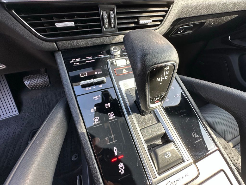 2023 Porsche   29