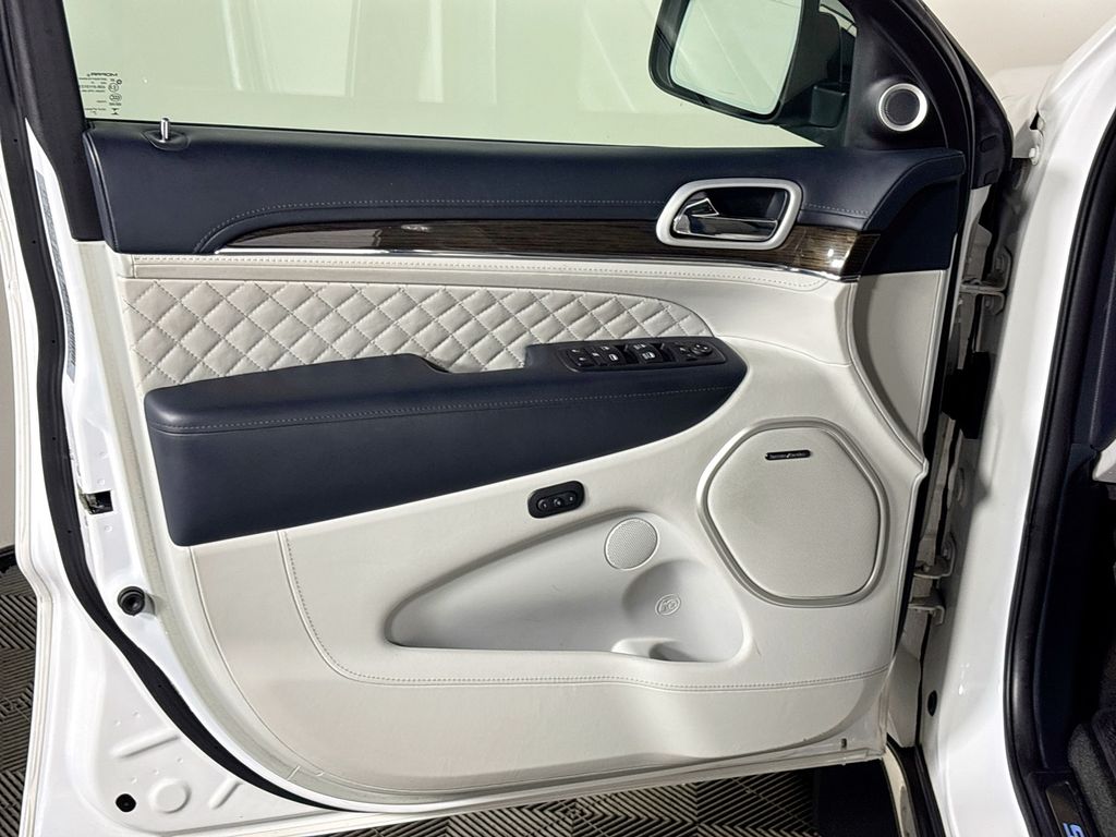 2020 Jeep Grand Cherokee Summit