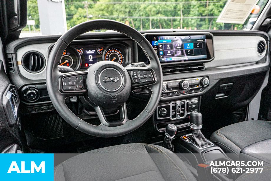 Used 2025 White Jeep Sport S image 28