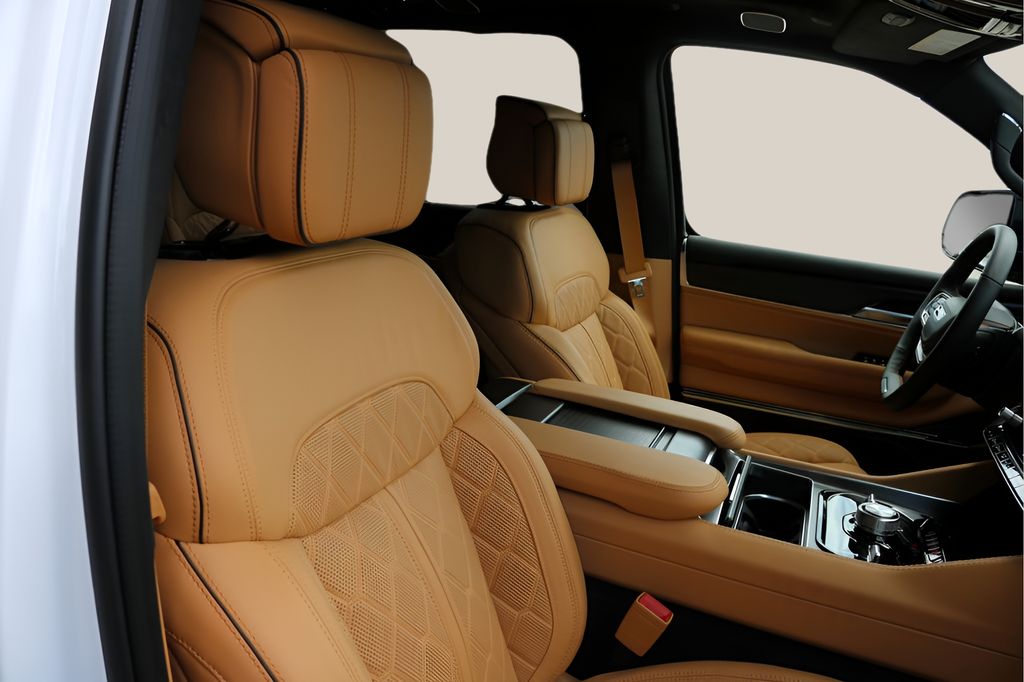 New 2026 White Jeep Summit Reserve image 24