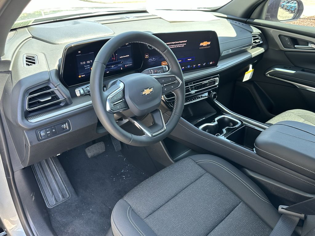 new 2026 Chevrolet Traverse car, priced at $38,295