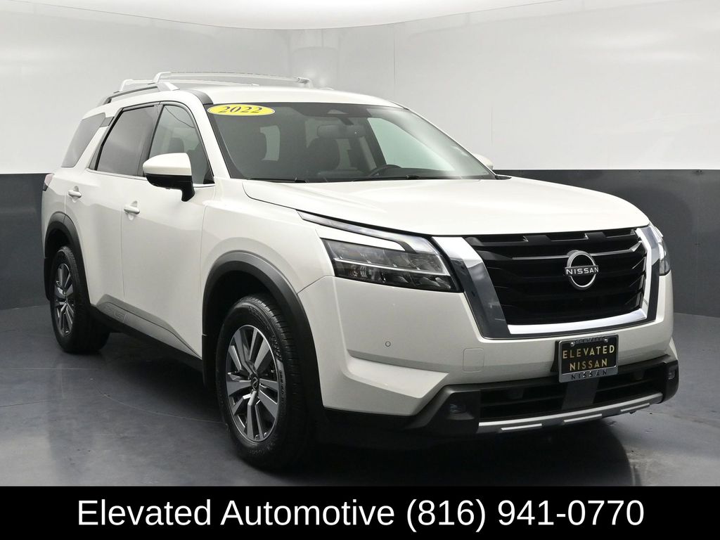 2022 Nissan Pathfinder SL 4WD