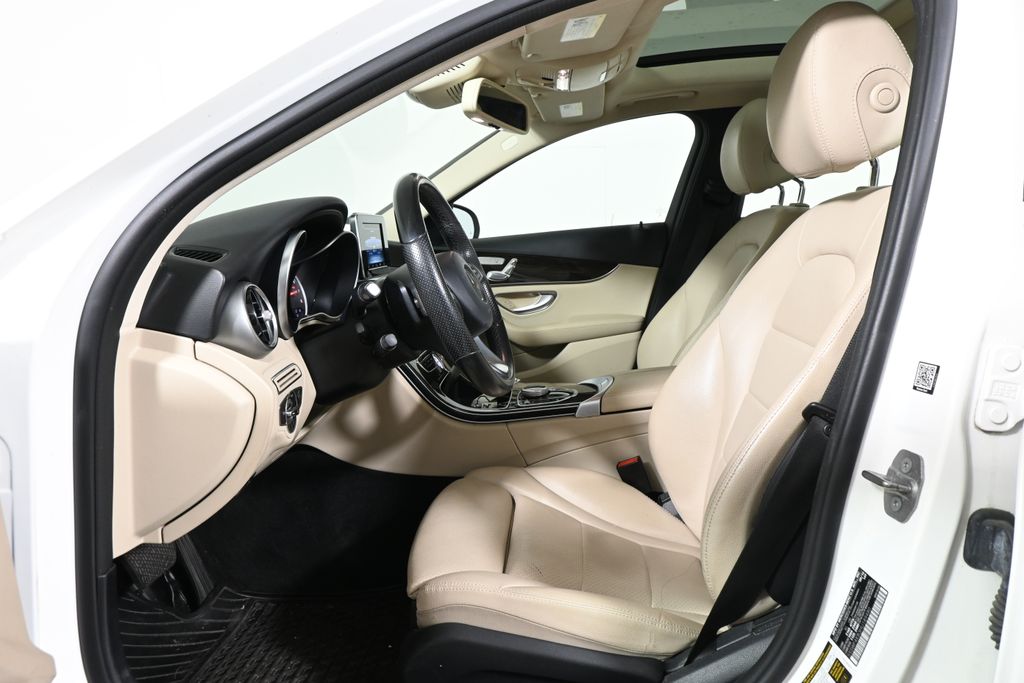Thumbnail: 2017 Mercedes-Benz C-Class - 3