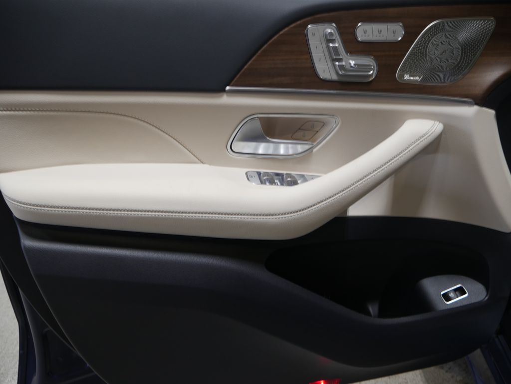 Thumbnail: 2026 Mercedes-Benz GLE - 16