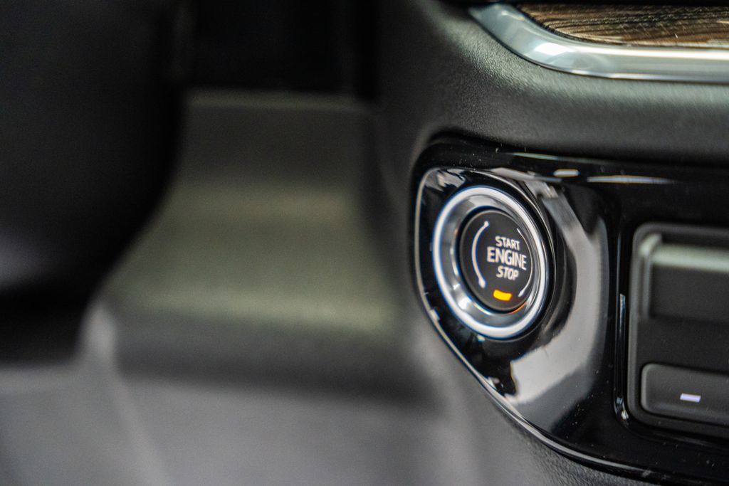 ChevroletSilverado 150030