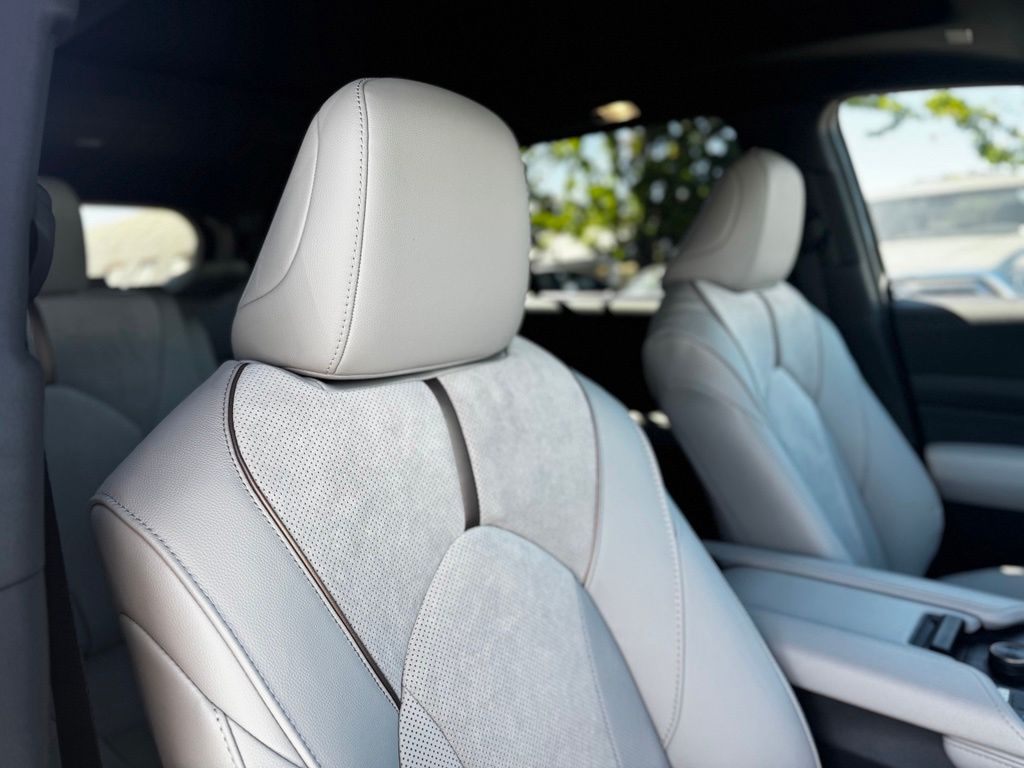 New 2026 Toyota Grand Highlander Hybrid SUV