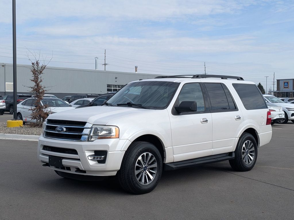 White Platinum Clearcoat Metallic 2016 Ford Expedition XLT 4WD SUV / Crossover Four-Wheel Drive 6-Speed Automatic