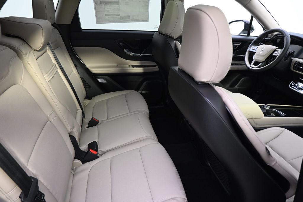 New 2026 White Lincoln Reserve image 18