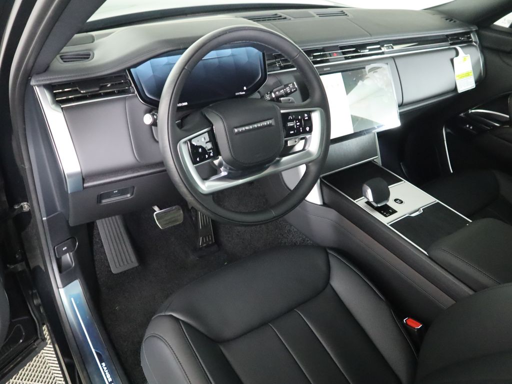 Thumbnail: 2025 Land Rover Range Rover - 10