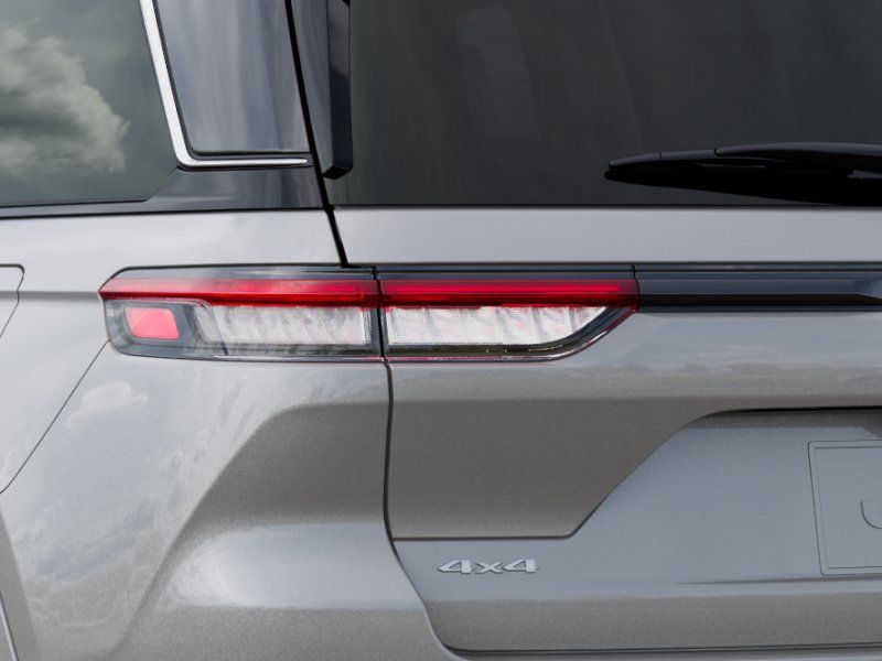 New 2025 Silver Zynith Jeep Summit image 9