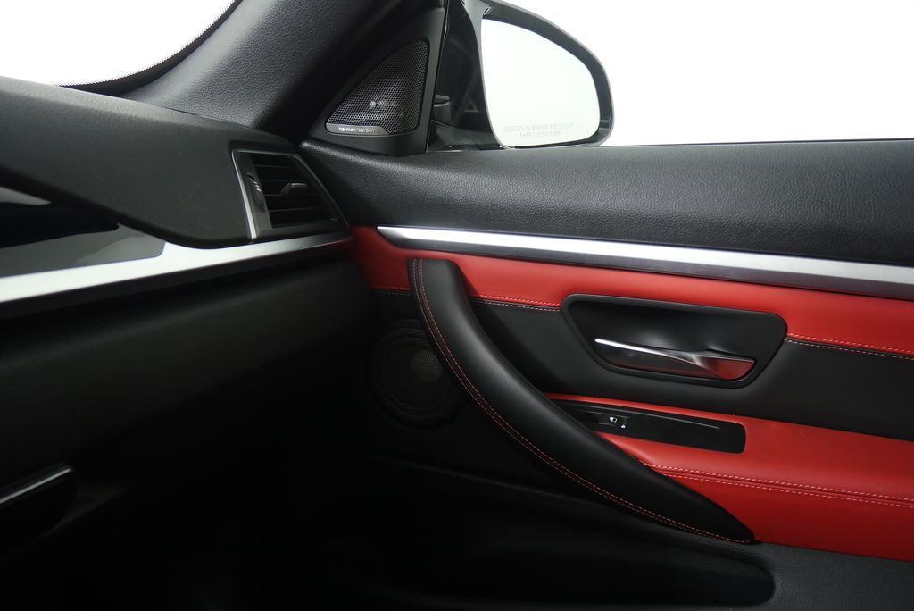 Thumbnail: 2020 BMW M4 - 30